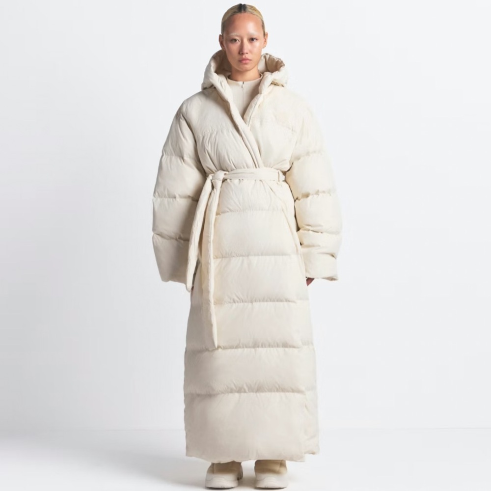 THE NORTH FACE X SKIMS NUPTSE WRAP PARKA